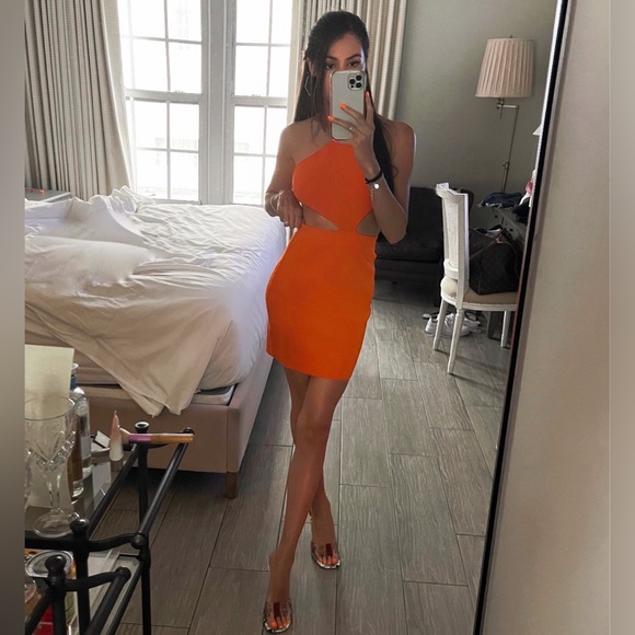 WHITE FOX BOUTIQUE - ORANGE MINI DRESS - Picture 1 of 5